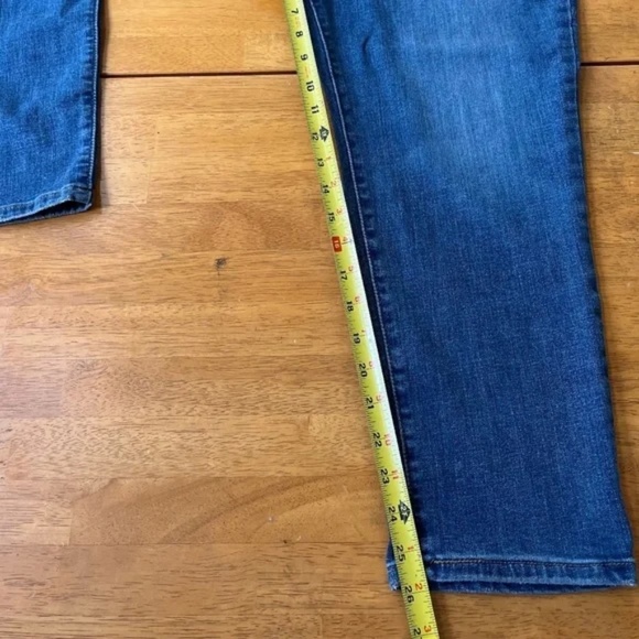 Levis Sz 33 Boyfriend Jeans Denim Pants Mid Rise Relaxed Fit Stretch Tapered Leg - Picture 8 of 9